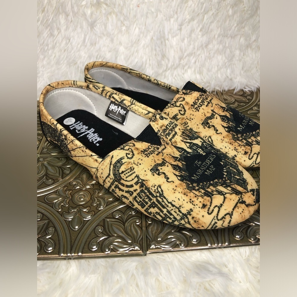 Warner Bros. Harry Potter Themed Women's Loafers - Tan and Black L 10/11 - Picture 8 of 16